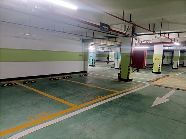 枫木镇小区划线